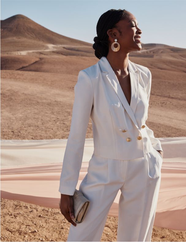 Le blazer blanc porté